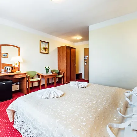 Karkonoski 公寓式酒店 卡尔帕奇