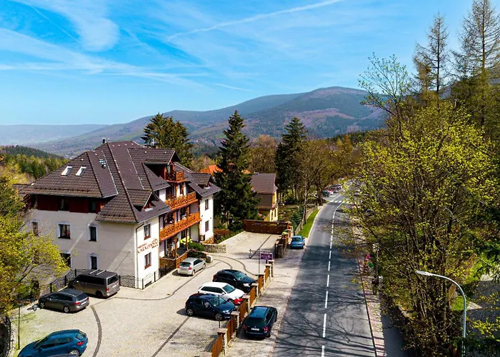 Aparthotel Karkonoski 3*